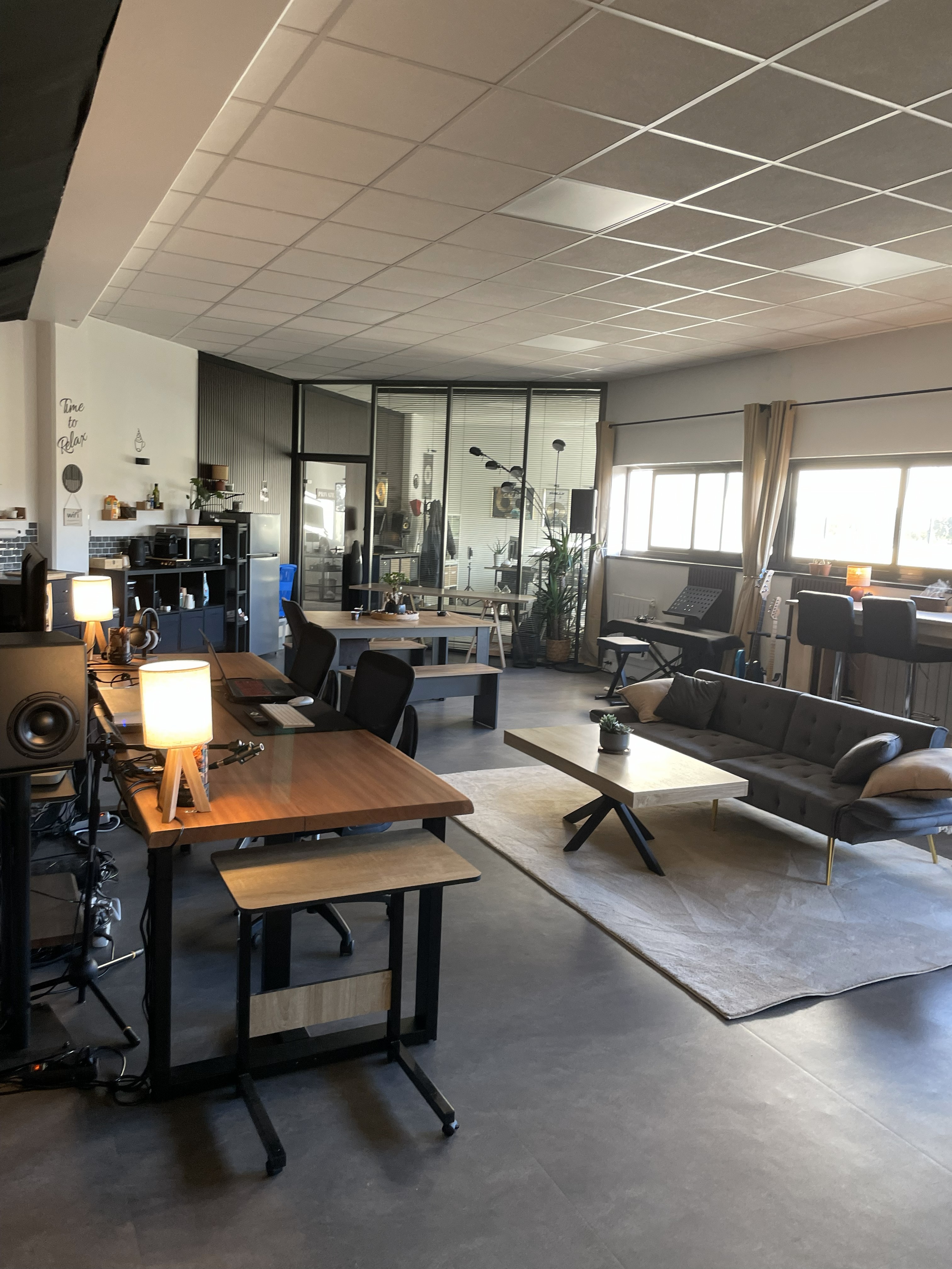 4D Agency — portrait studio